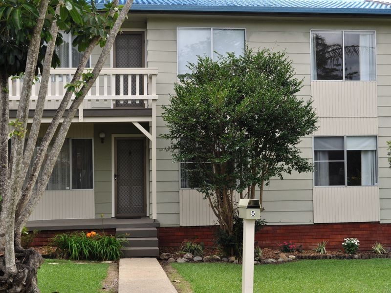 5 Bluegum Avenue, Sandy Beach NSW 2456