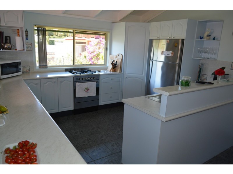 12 Panorama Parade, Safety Beach NSW 2456