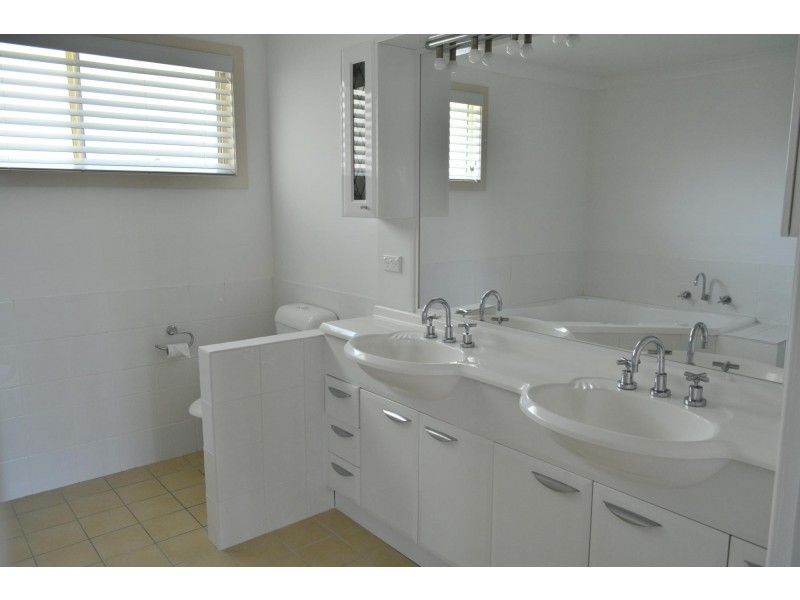 45 Bluegum Avenue, Sandy Beach NSW 2456