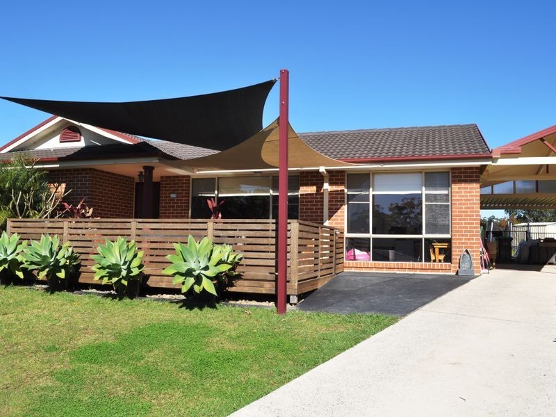 13 Strawberry Close, Woolgoolga NSW 2456