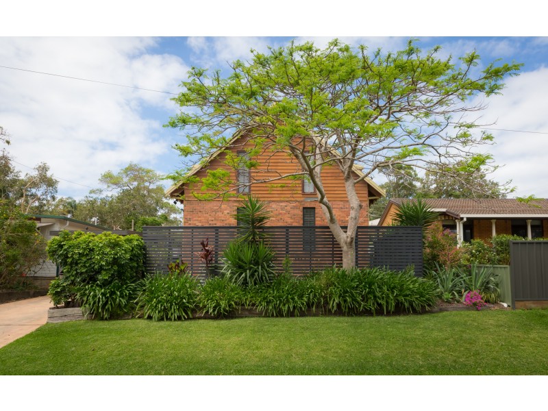 63 Lights Street, Emerald Beach NSW 2456