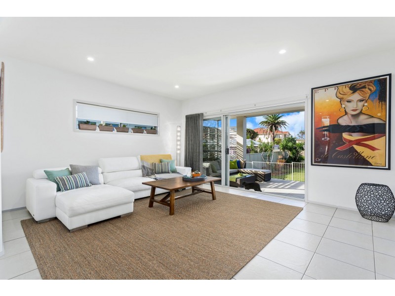 24 Wharf Street, Woolgoolga NSW 2456
