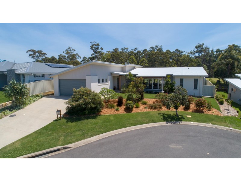 10 Helmsman Close, Safety Beach NSW 2456