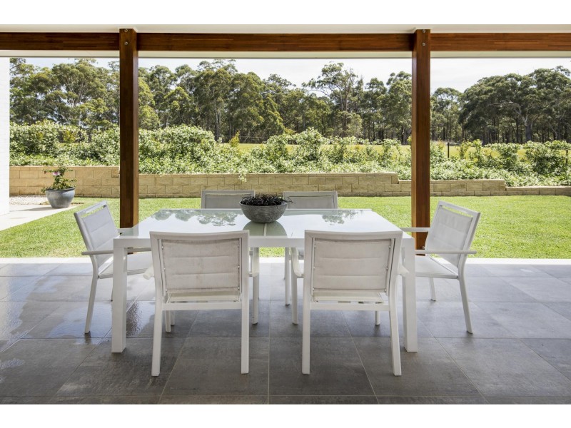 10 Helmsman Close, Safety Beach NSW 2456