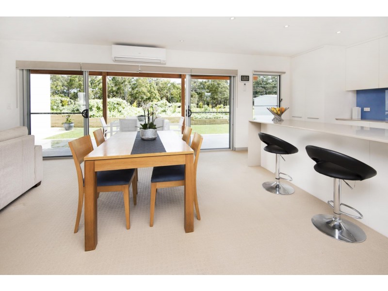 10 Helmsman Close, Safety Beach NSW 2456