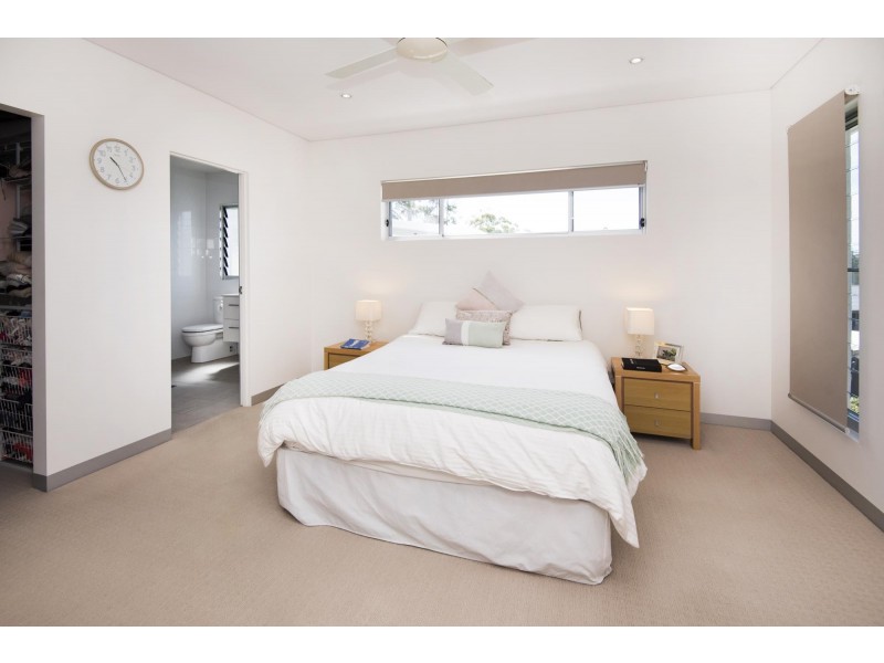 10 Helmsman Close, Safety Beach NSW 2456