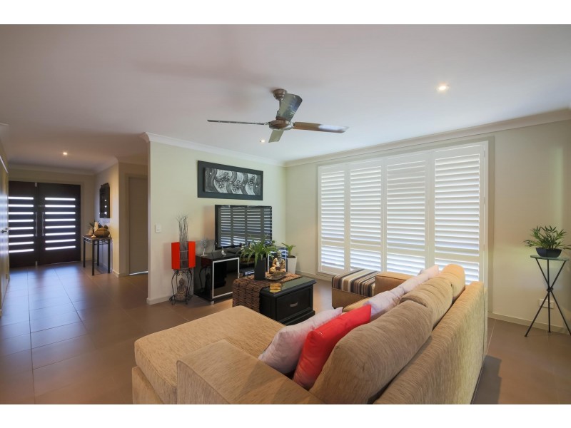 11 Vista Close, Woolgoolga NSW 2456