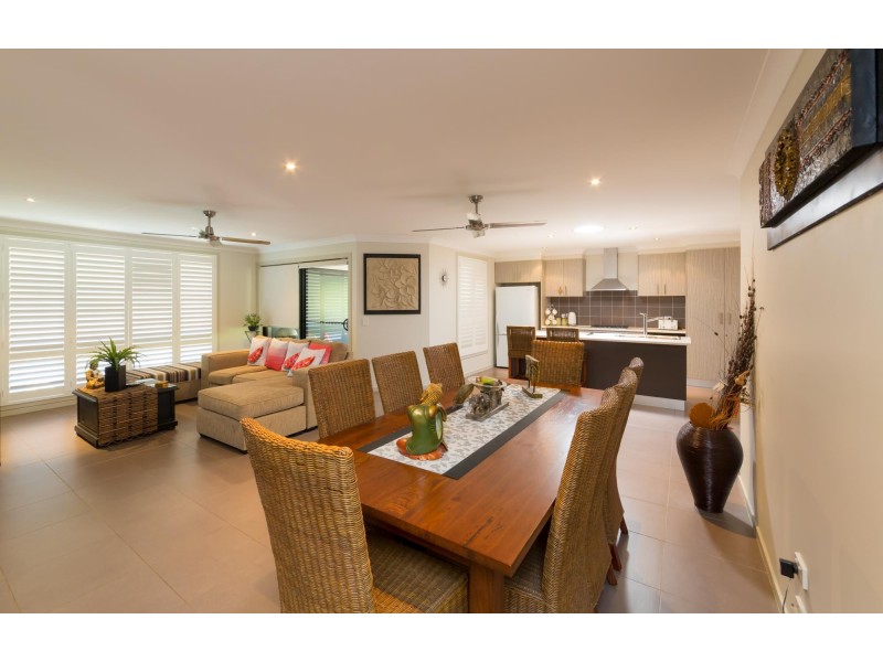 11 Vista Close, Woolgoolga NSW 2456