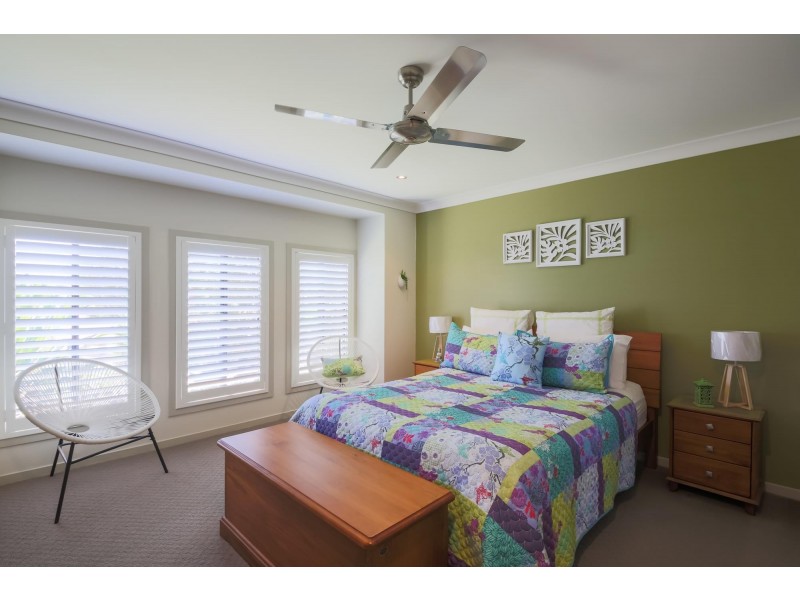 11 Vista Close, Woolgoolga NSW 2456