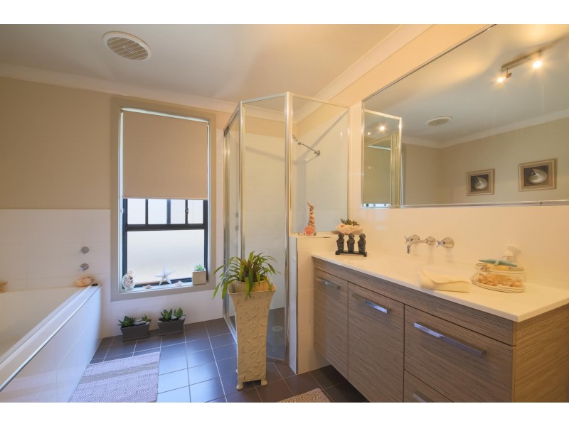 11 Vista Close, Woolgoolga NSW 2456