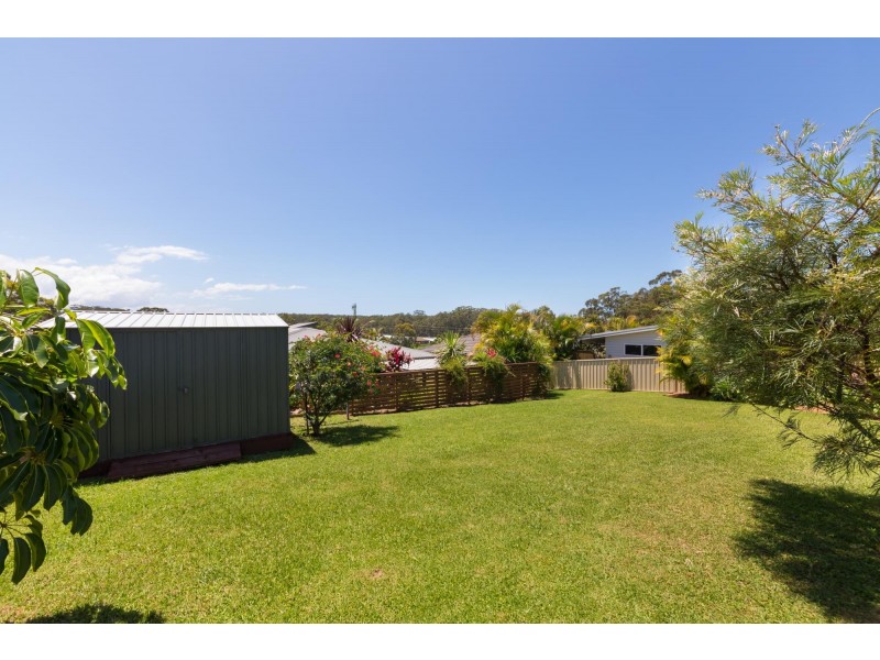 11 Vista Close, Woolgoolga NSW 2456