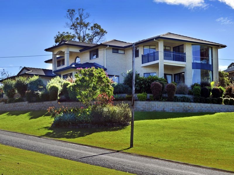 2 Kay Drive, Emerald Beach NSW 2456