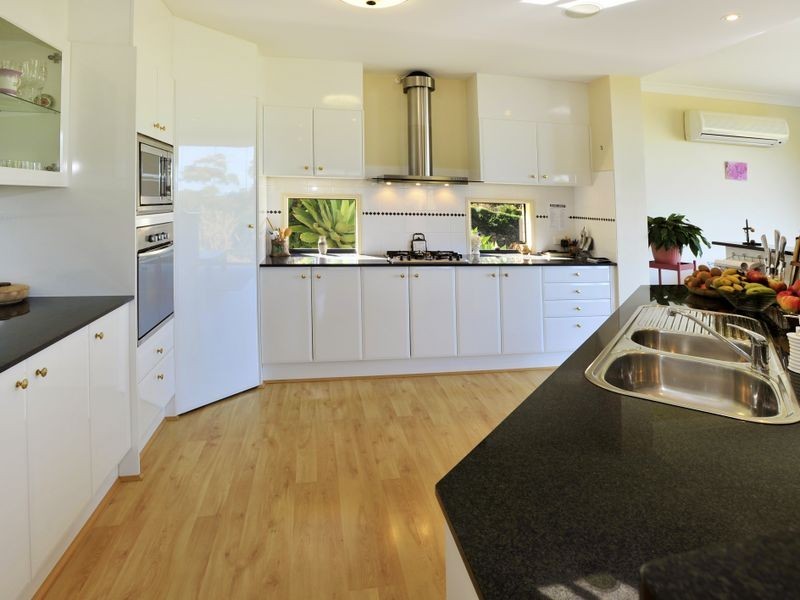 2 Kay Drive, Emerald Beach NSW 2456