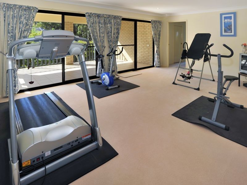 2 Kay Drive, Emerald Beach NSW 2456