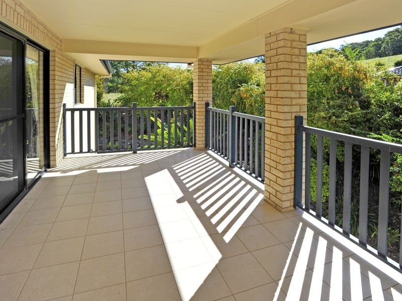 2 Kay Drive, Emerald Beach NSW 2456