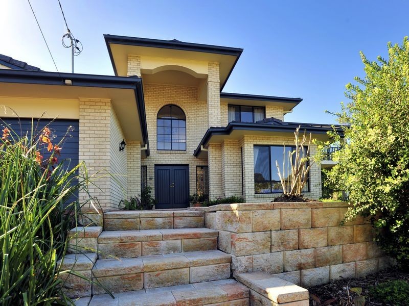 2 Kay Drive, Emerald Beach NSW 2456