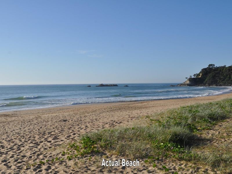 11 White Bluff, Sapphire Beach NSW 2450