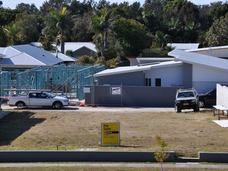 11 White Bluff, Sapphire Beach NSW 2450