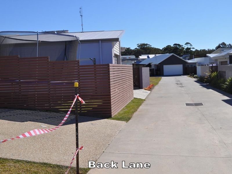 11 White Bluff, Sapphire Beach NSW 2450