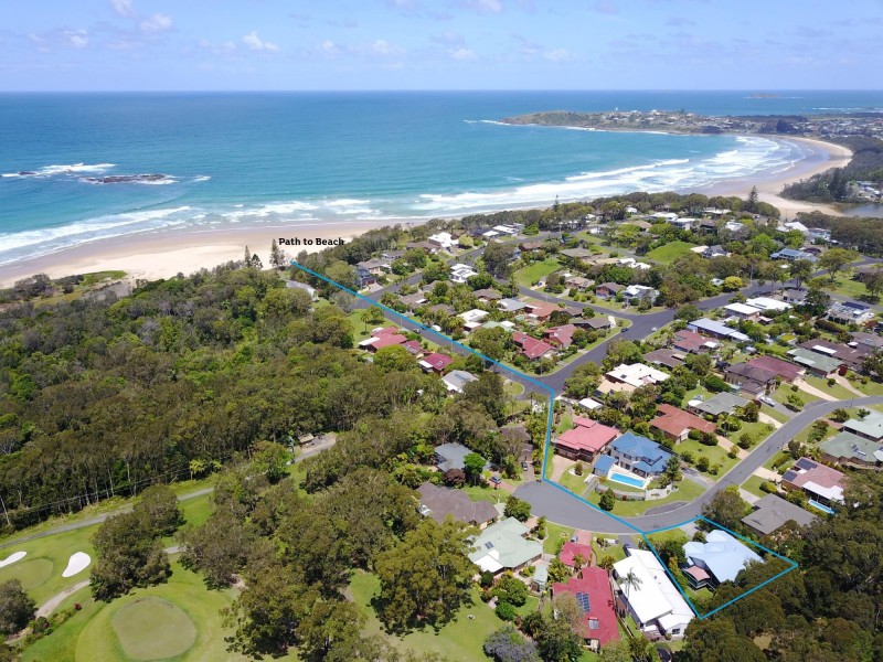 13 Ocean Links Close, Safety Beach NSW 2456