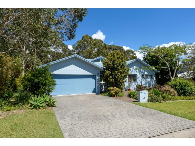 13 Ocean Links Close, Safety Beach NSW 2456