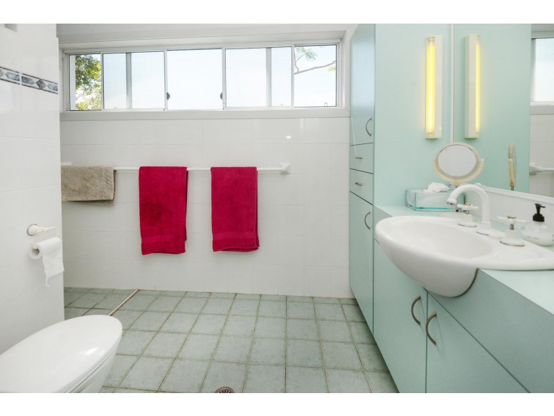 13 Ocean Links Close, Safety Beach NSW 2456