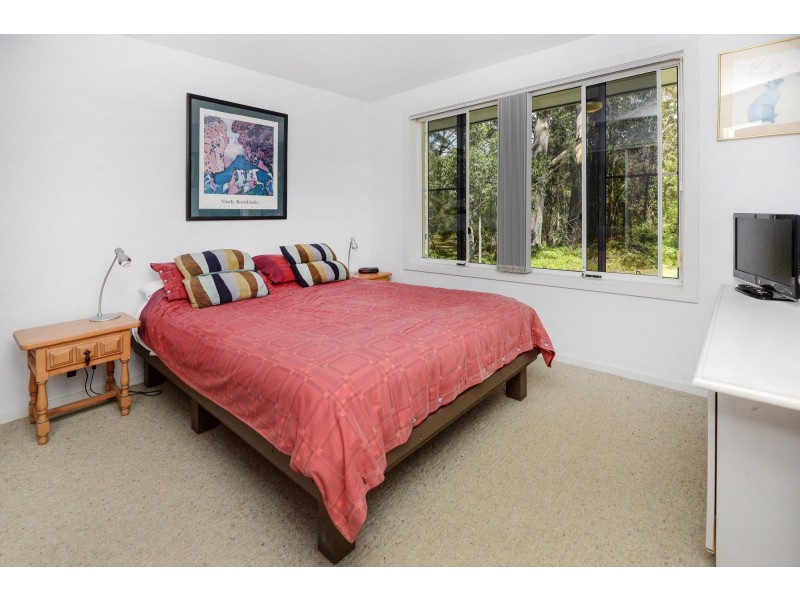 13 Ocean Links Close, Safety Beach NSW 2456