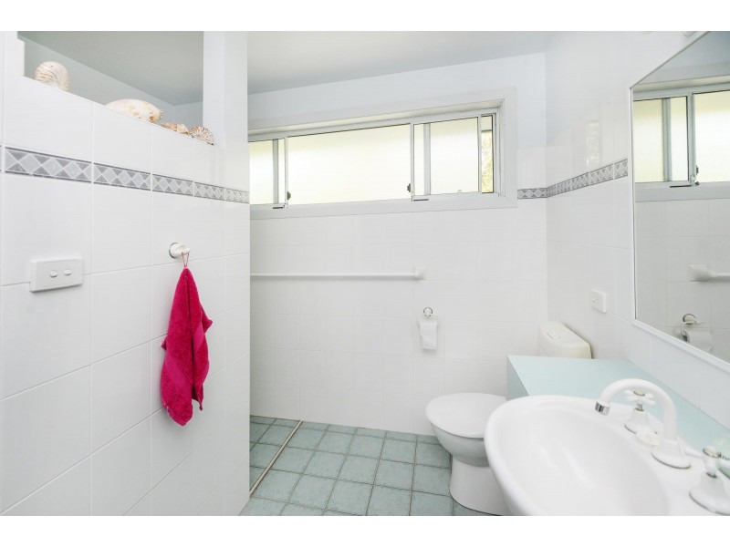 13 Ocean Links Close, Safety Beach NSW 2456