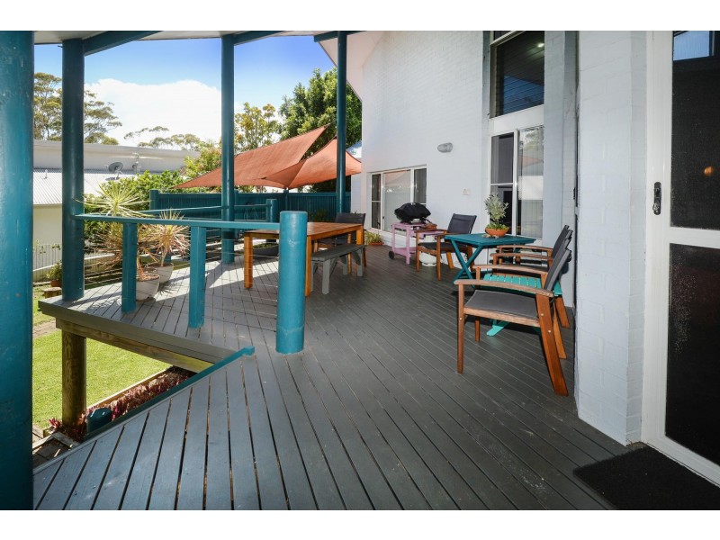 13 Ocean Links Close, Safety Beach NSW 2456