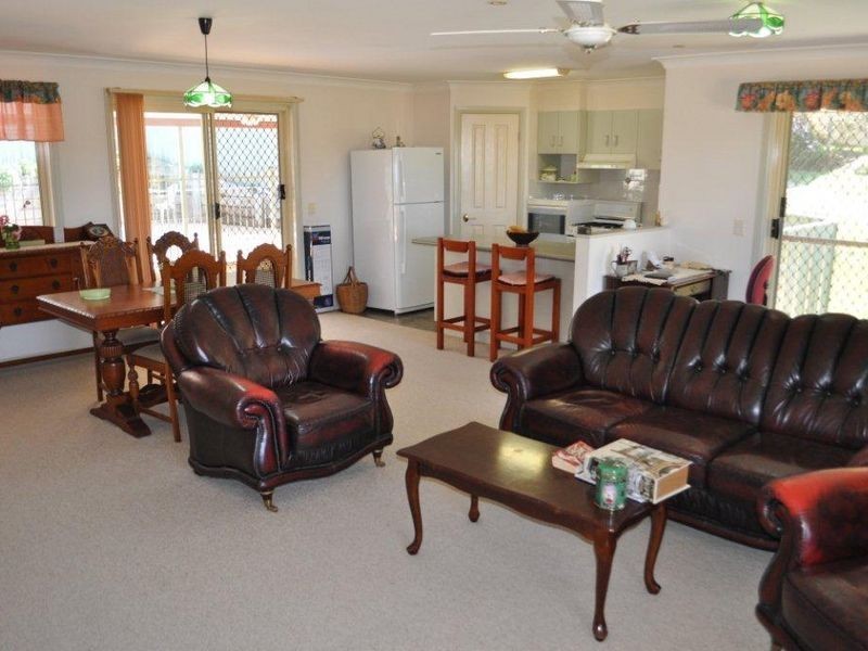9 McPhee Close, Woolgoolga NSW 2456