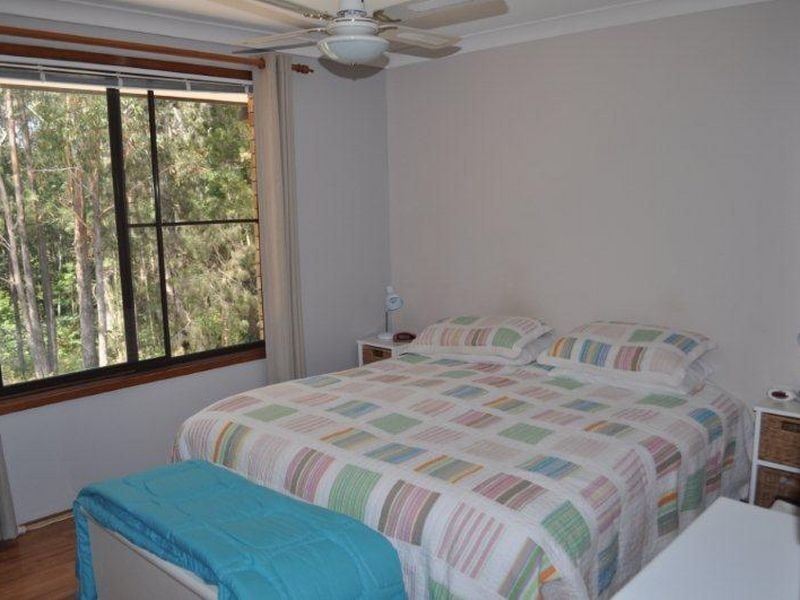 8 Montgomery Close, Safety Beach NSW 2456