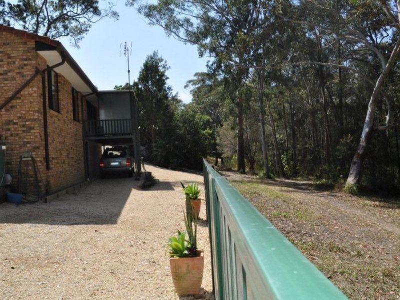 8 Montgomery Close, Safety Beach NSW 2456