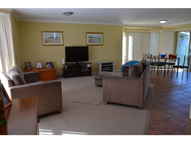 37 Ryan Crescent, Woolgoolga NSW 2456