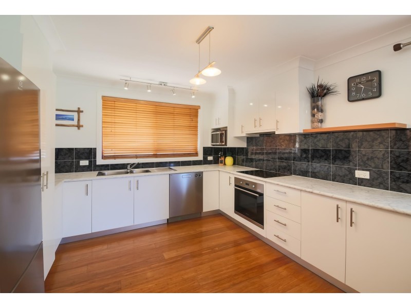4 Carabeen Close, Woolgoolga NSW 2456