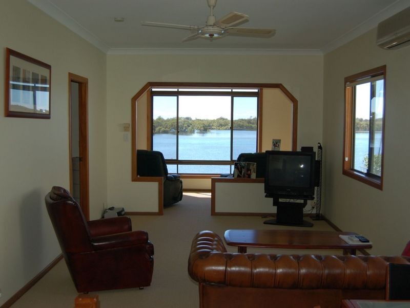 42 Morgo Street, Urunga NSW 2455
