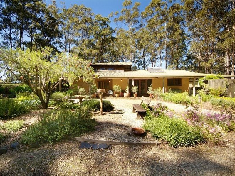 102 East West Road, Valla NSW 2448