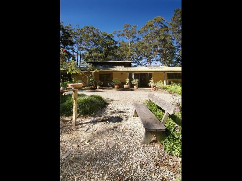 102 East West Road, Valla NSW 2448