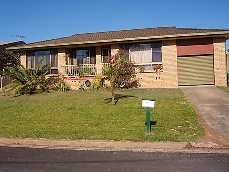 10 Marina Crescent, Urunga NSW 2455