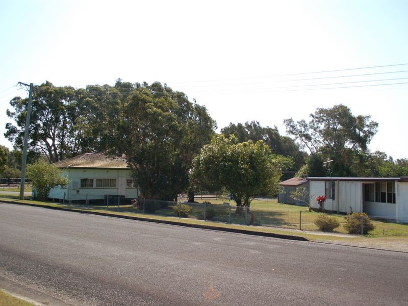 50-52 Pilot Street East, Urunga NSW 2455