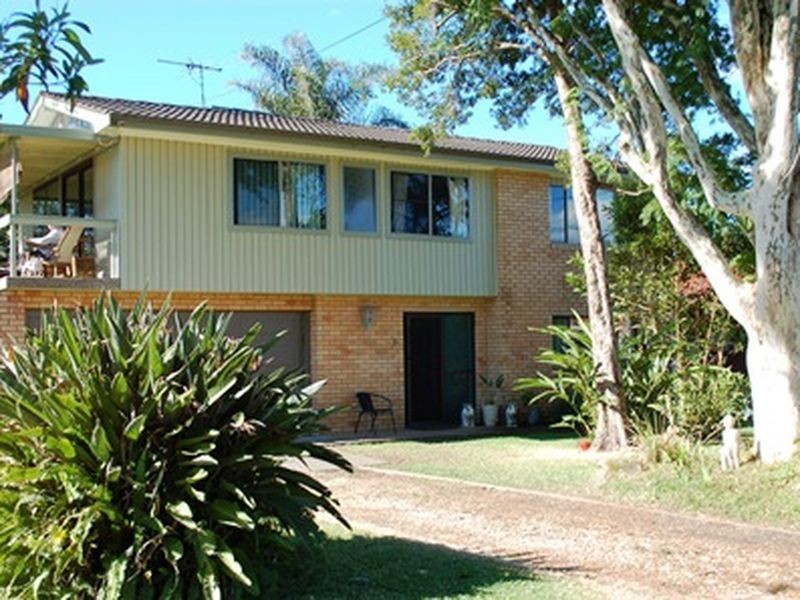 12 Newry Island Drive, Urunga NSW 2455