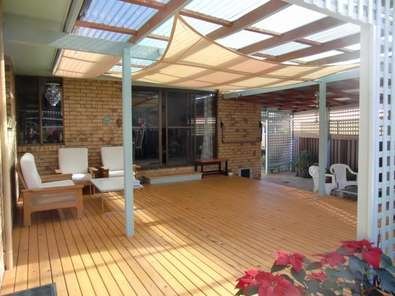 2 Burrawong Parade, Urunga NSW 2455