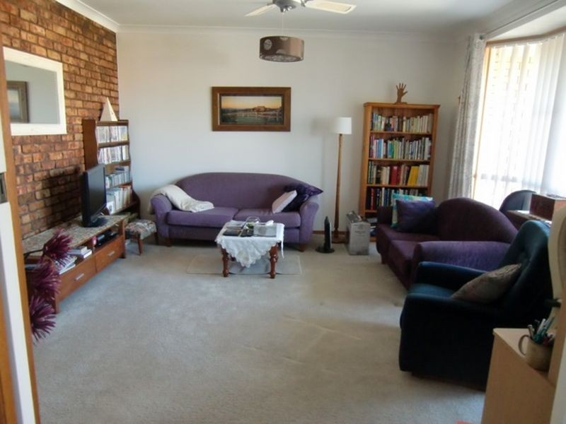 2 Burrawong Parade, Urunga NSW 2455