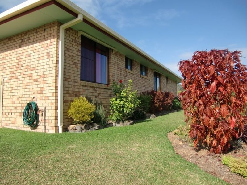 2 Burrawong Parade, Urunga NSW 2455