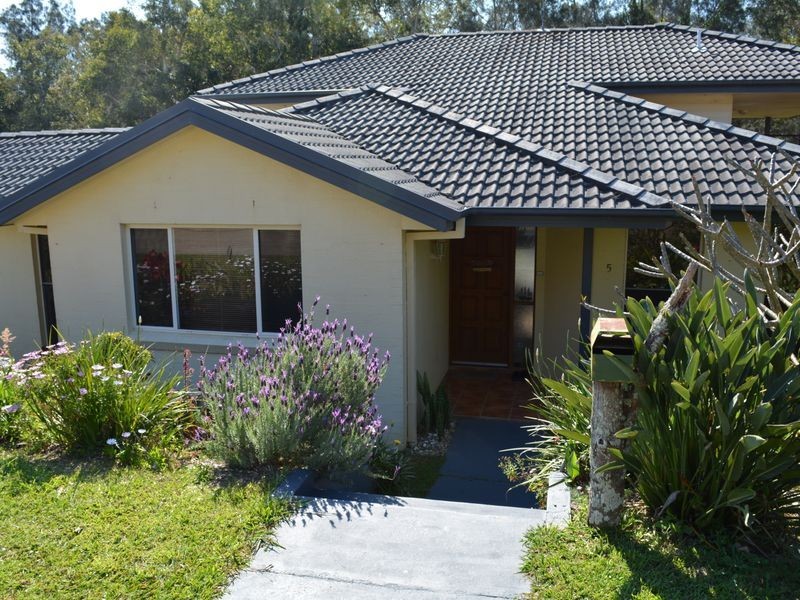 5 Doncaster Place, Hyland Park NSW 2448