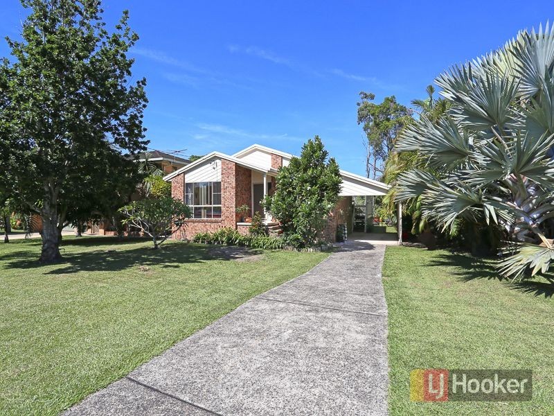 11 Newry Island Drive, Urunga NSW 2455