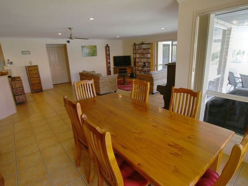 1 Cootamundra Cres, Narangba QLD 4504