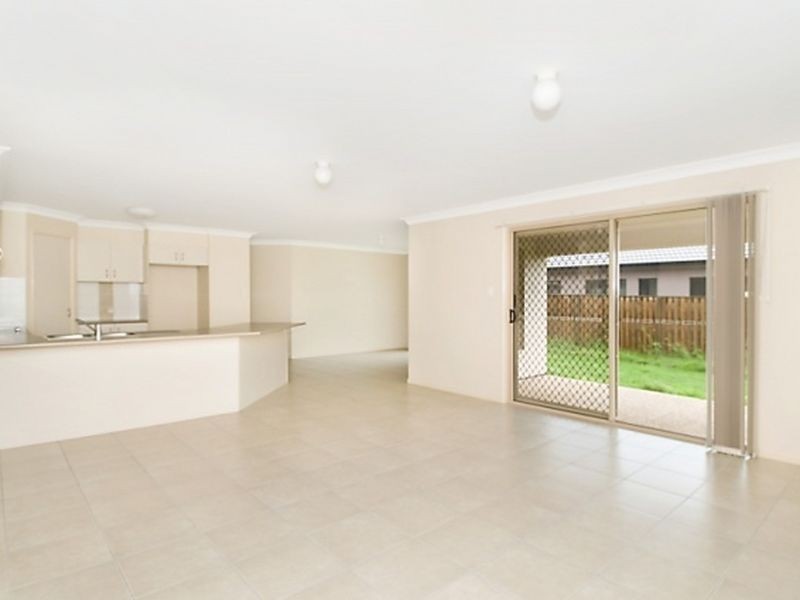 4 Lookout Place, Narangba QLD 4504