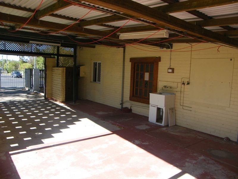 18 Henderson Rd, Burpengary QLD 4505