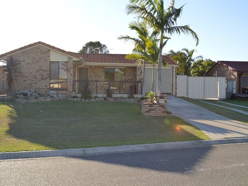4 Fernlea Court, Caboolture QLD 4510