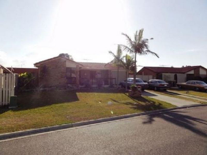 4 Fernlea Court, Caboolture QLD 4510